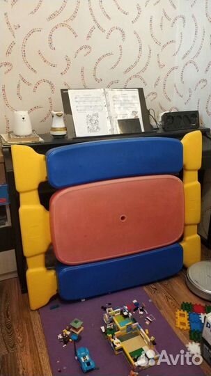 Детский столик со скамейками