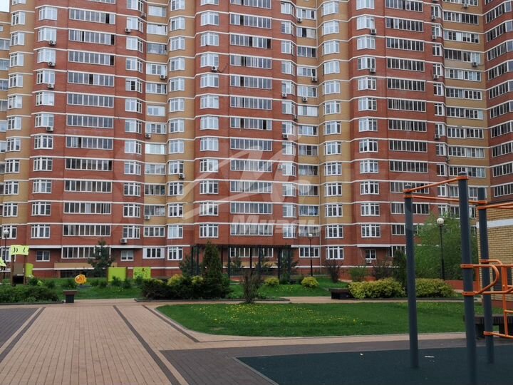 2-к. квартира, 74 м², 2/17 эт.