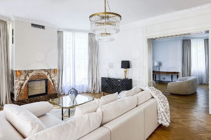 Коттедж 500 м² на участке 22 сот.