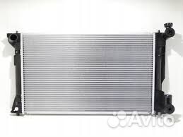 Радиатор охлаждения Toyota Avensis T250