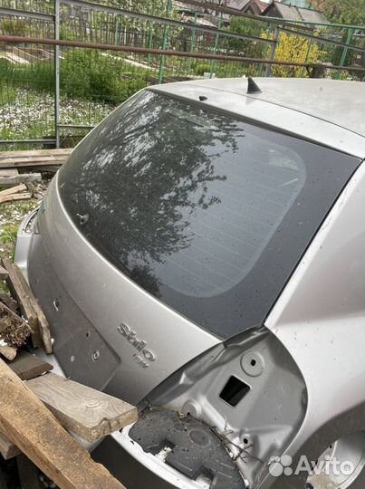 Крышка багажника на Фиат Стило