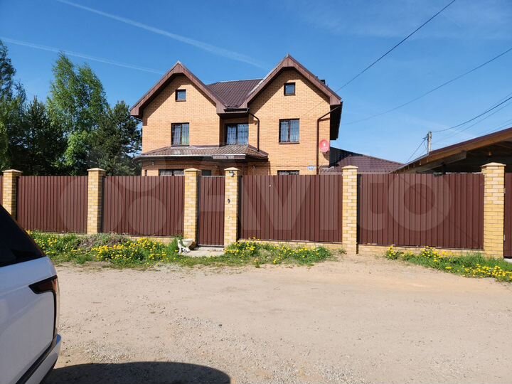 Дом 300 м² на участке 9 сот.