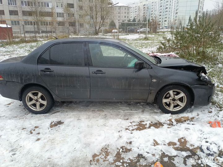 Mitsubishi Lancer 1.3 МТ, 2004, битый, 201 000 км