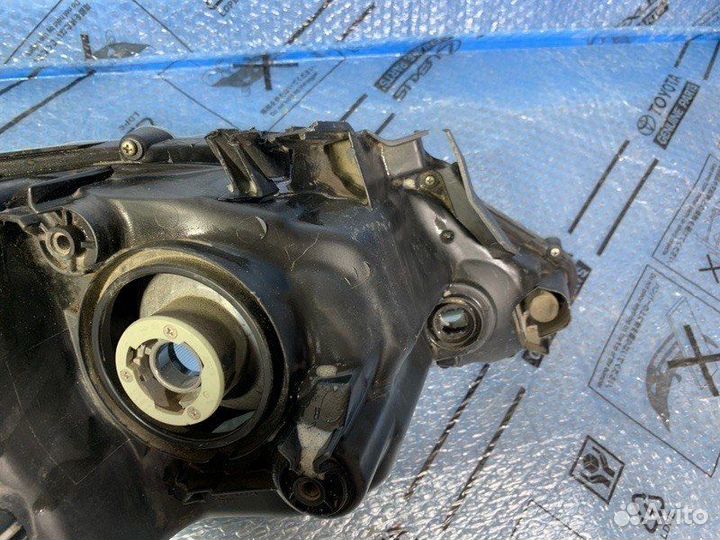 Фара левая Toyota Camry XV50 2011