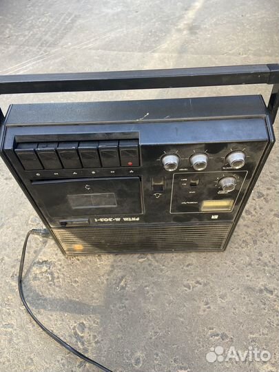 Радиоприемник магнитофон Ритм м-202-1