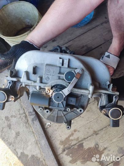 Впускной коллектор на ауди ку 7 фси 4.2