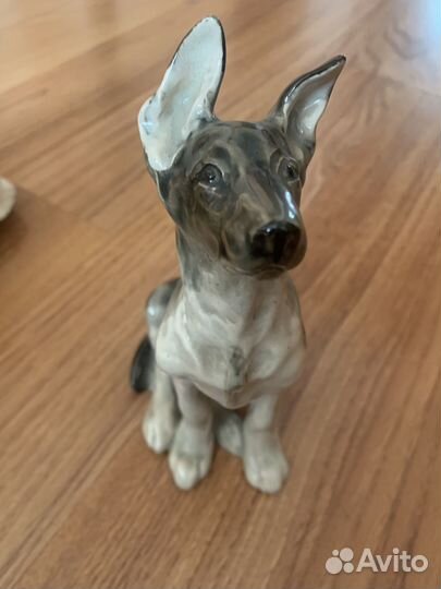 Фарфоровая статуэтка Щенок овчарки