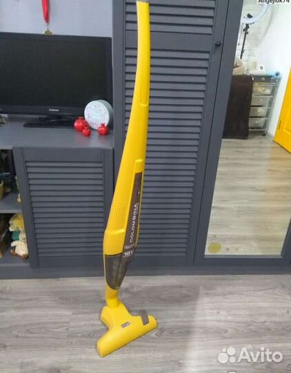 Вертикальный аккумуляторный пылесос DeLonghi XLR18