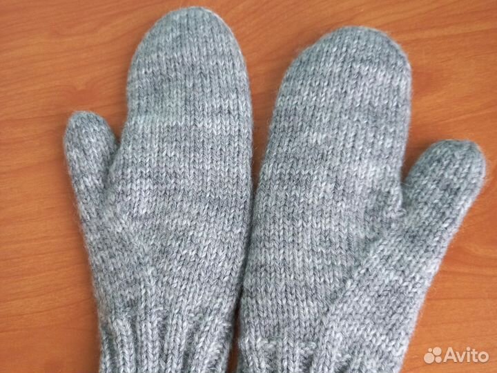 Серые шерстяные варежки со жгутами новые