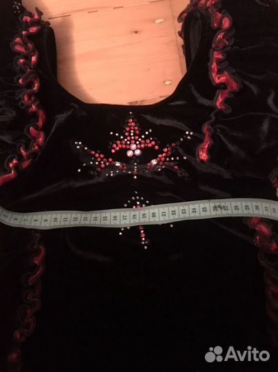 Костюм для выступлений фигурное катание