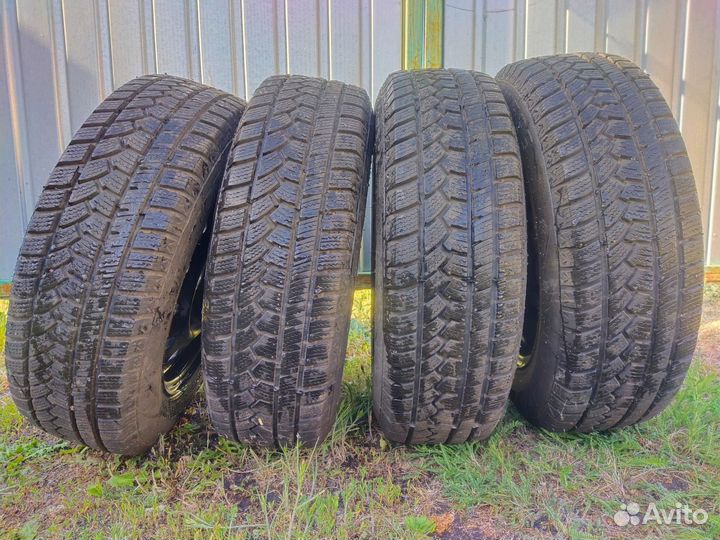 Ovation W-586 195/65 R15 91T