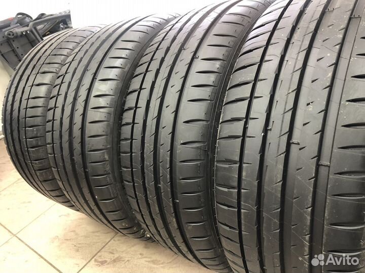 Michelin Pilot Sport 4 S 225/45 R19 и 255/40 R19