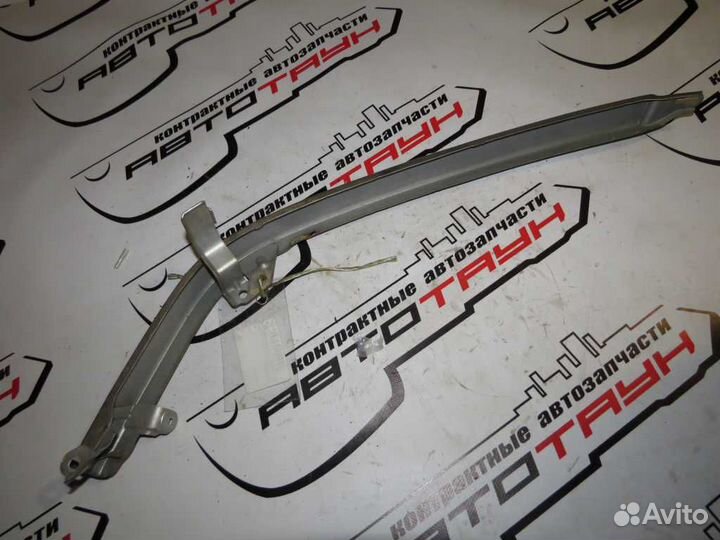 Ресничка toyota carina AT210 AT211 AT212 CT210 CT2