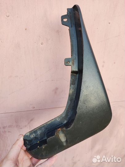 Брызговик Ford Focus 2