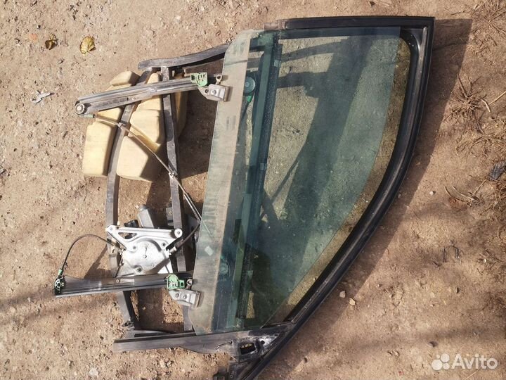 Стеклоподъемник передний правый Audi A4B5