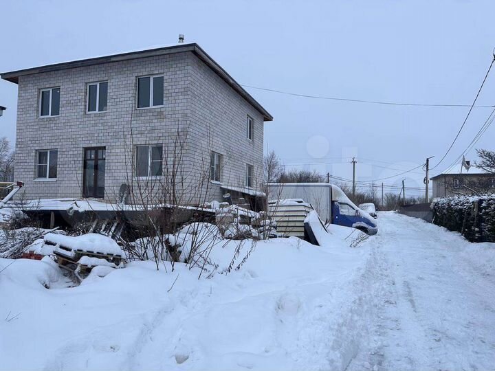 Коттедж 237 м² на участке 12 сот.