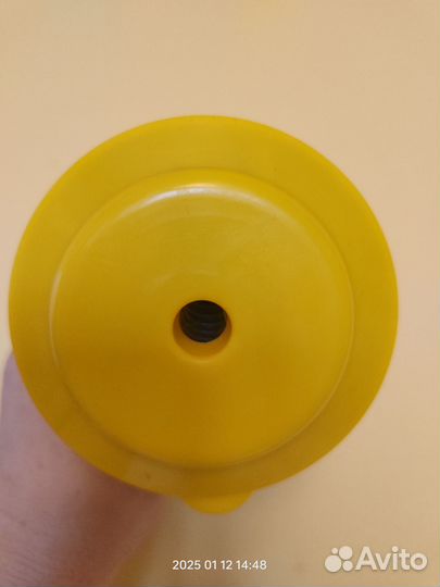 Стаканчик nesquik c трубочкой