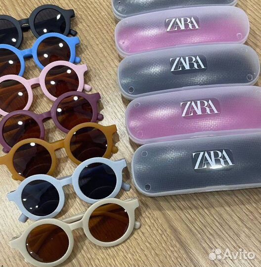 Детские солнечные очки в футляре Zara