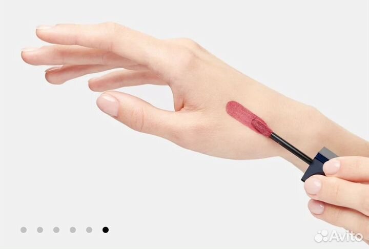 Матовая помада Cle de peau