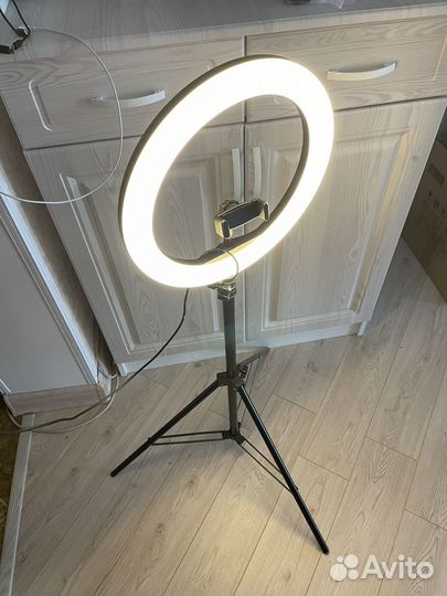 Кольцевая лампа со штативом 32 см