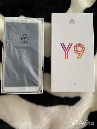 HUAWEI Y9 (2018), 3/32 ГБ