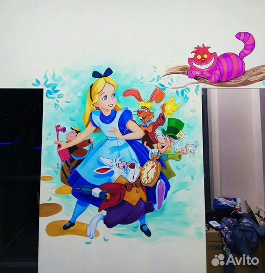 Роспись стен. Барельефы