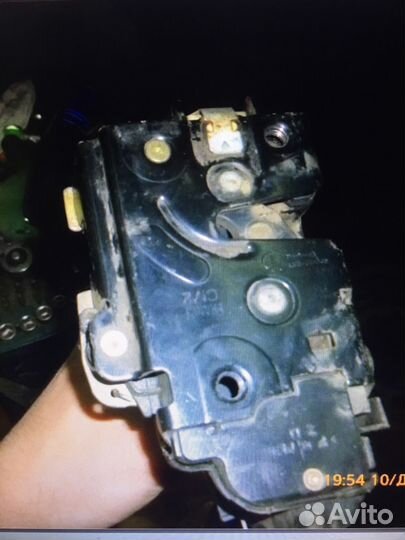 Дверной электо замок Фольксваген Пассат б5