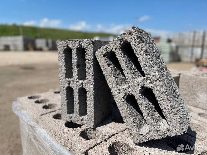 Керамзитобетонный блок полнотелый 1195 шт