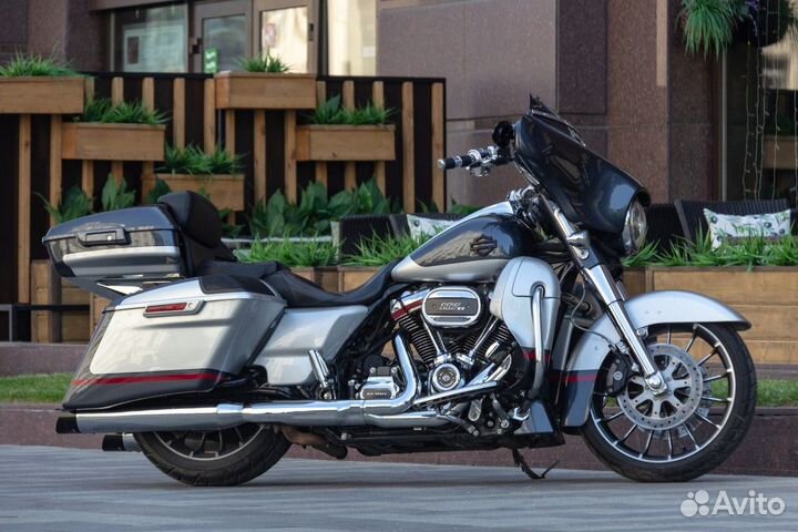 Мотоцикл harley-davidson cvo street glide 2019 бу