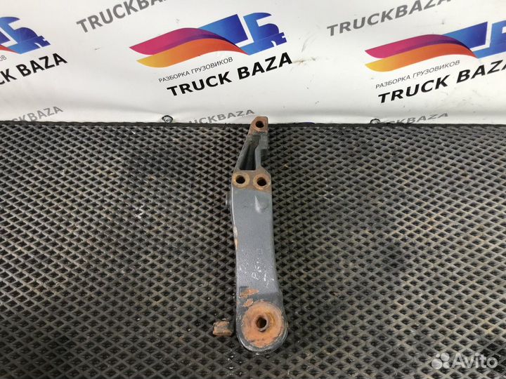 Кронштейн двигателя передний левый