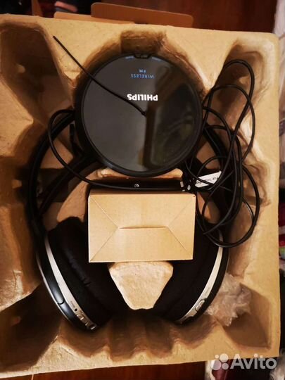 Беспроводные наушники philips