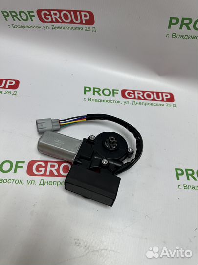 Мотор стеклоподъемника передний левый Toyota Land