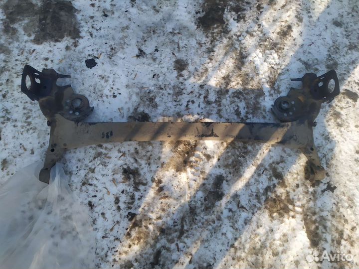 Балка задняя toyota vitz