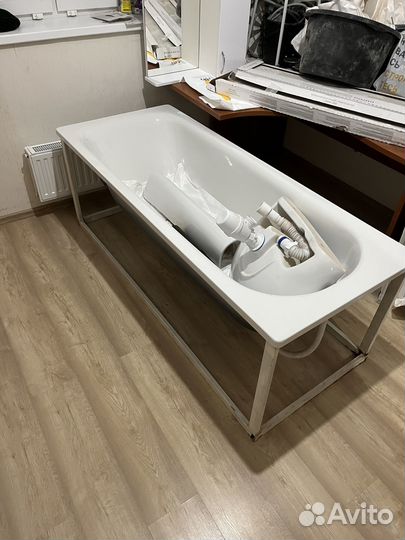 Ванна + унитаз + раковина + шкафчик с зеркалом