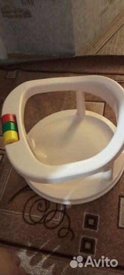 Стульчик для купания в ванной