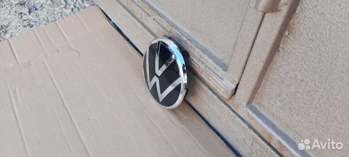 Эмблема передняя Volkswagen Polo 6 2020-2022