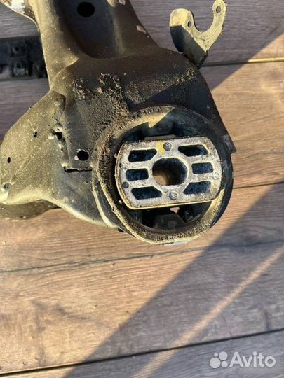 Балка (подрамник) передняя Audi A8 D3 3.2 2007