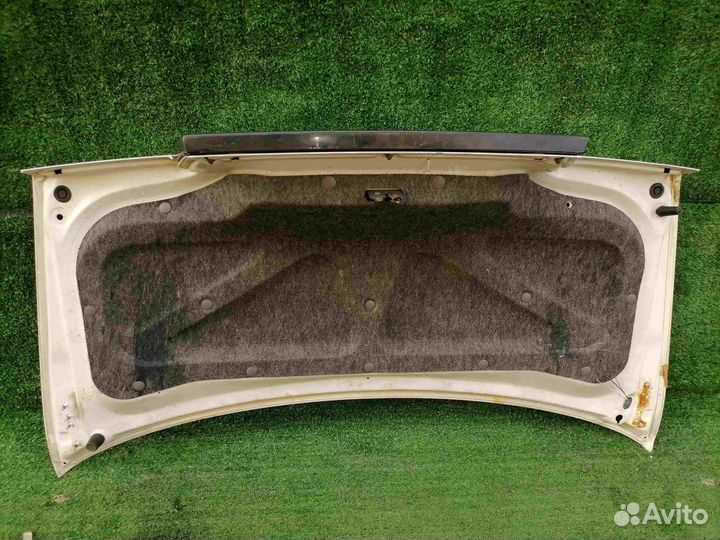 Крышка багажника Nissan Skyline HR33