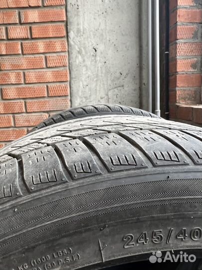 Gripmax Status Pro Winter 245/40 R18 97V