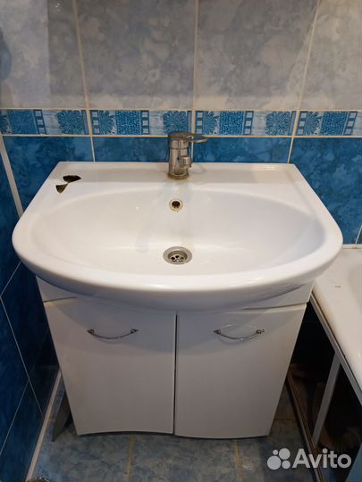 Тумба с раковиной для ванной бу