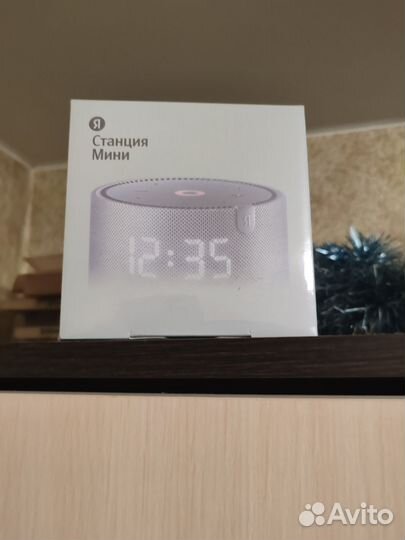 Яндекс станция мини с часами новая