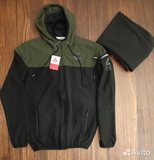 Спортивный костюм Reebok р46,48,52