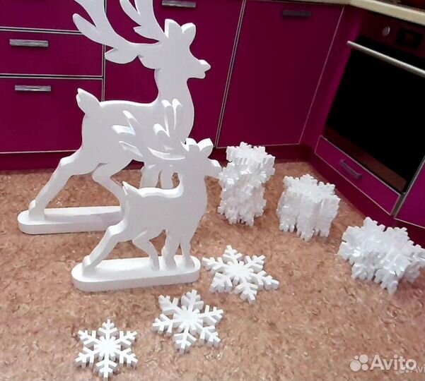 Снежинки из пенопласта