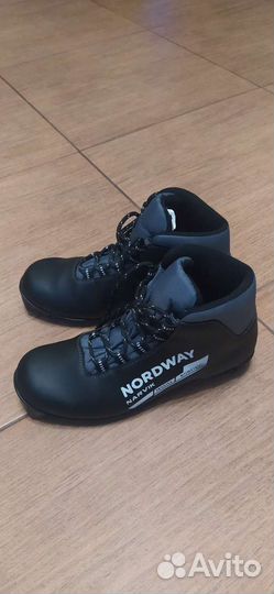 Лыжные ботинки размер 39 40