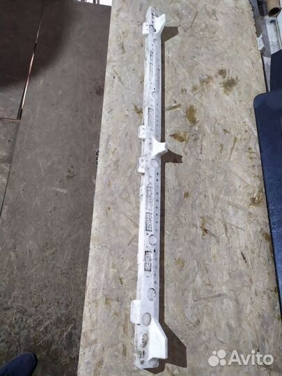 Абсорбер порога правый Toyota Camry 7586333020