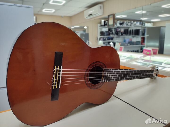 Классическая гитара yamaha C40 (сев)