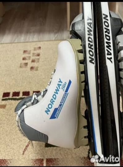 Лыжи беговые детские 150 с ботинками 36р