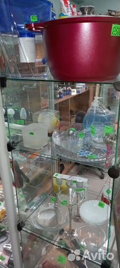 Посуда и кухонная утварь в ассортименте