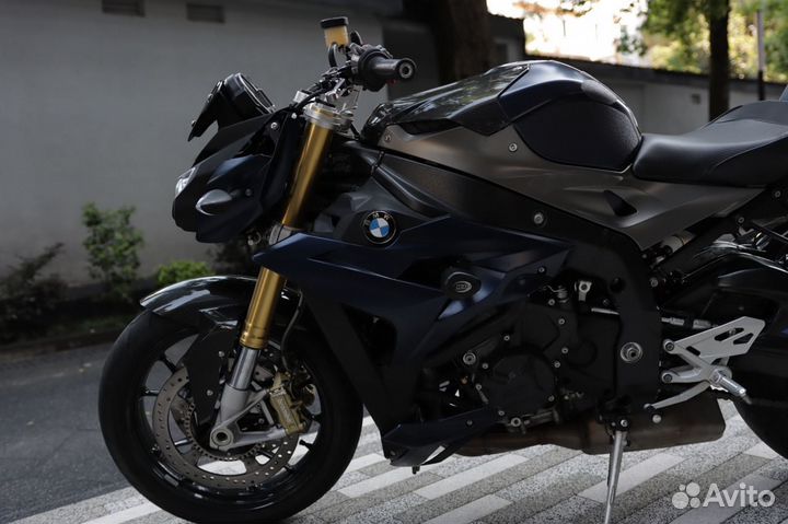 BMW S1000R