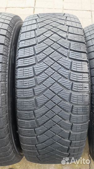 Pirelli Ice Zero FR 235/60 R18